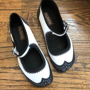 Size 7 Mary Jane Shoes